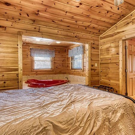 Dog Friendly, Romantic Mtn Getaway Hot Tub Pool Gatlinburg Luaran gambar
