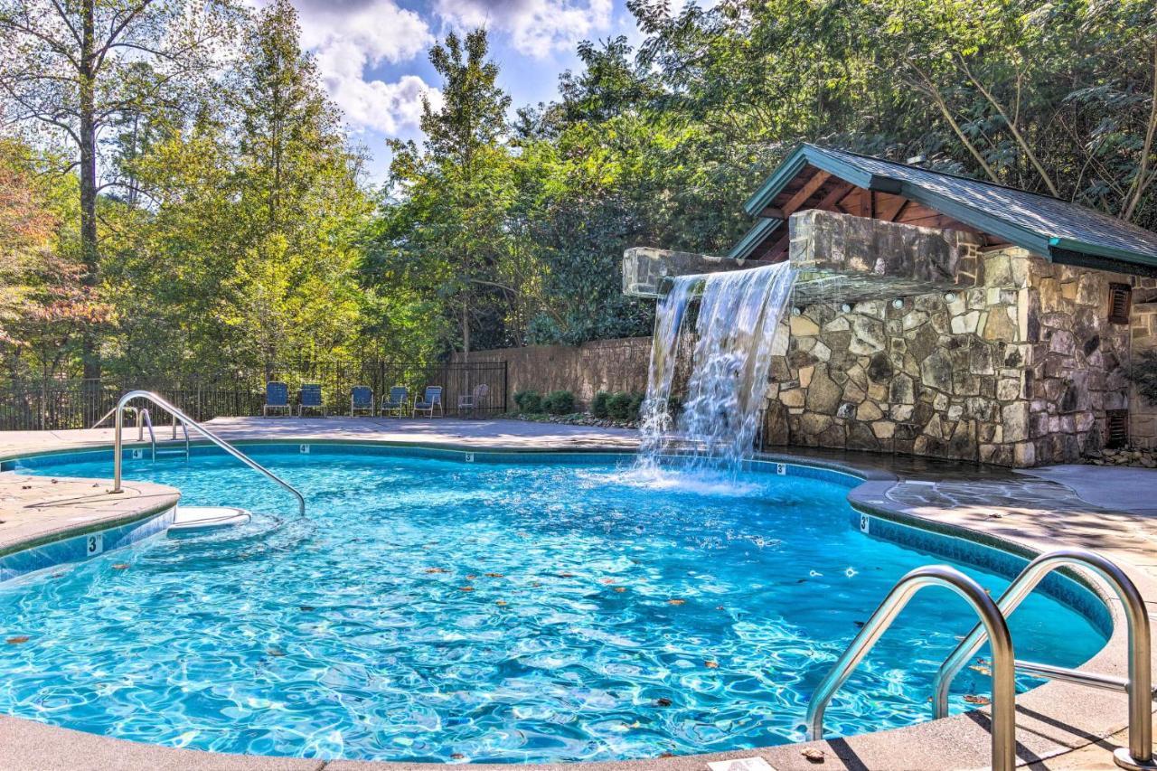 Dog Friendly, Romantic Mtn Getaway Hot Tub Pool Gatlinburg Luaran gambar