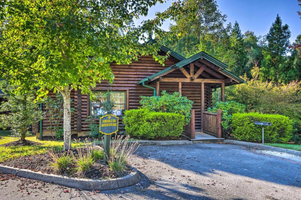 Dog Friendly, Romantic Mtn Getaway Hot Tub Pool Gatlinburg Luaran gambar