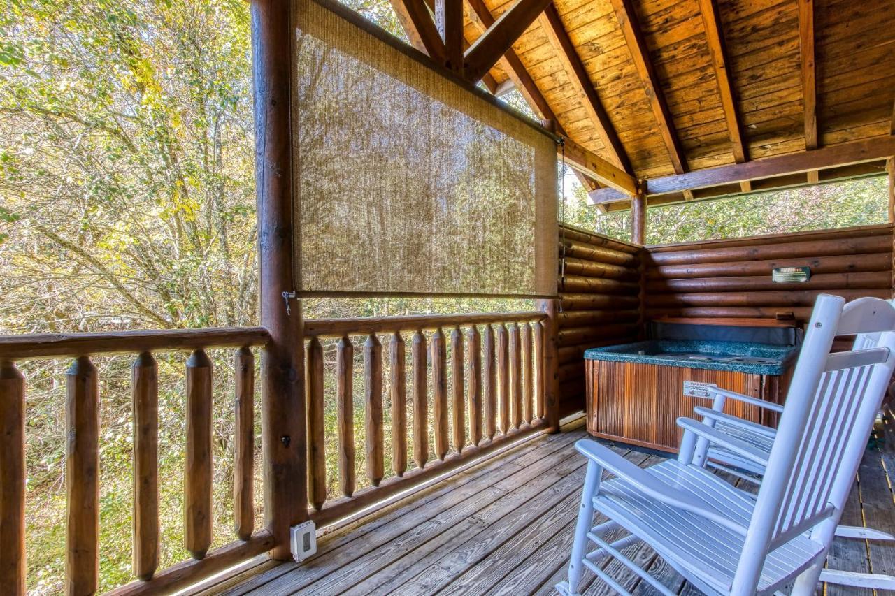 Dog Friendly, Romantic Mtn Getaway Hot Tub Pool Gatlinburg Luaran gambar