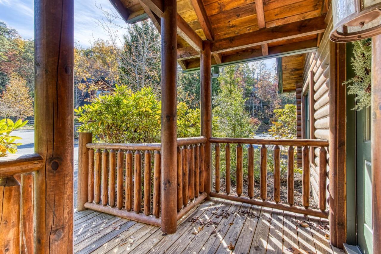 Dog Friendly, Romantic Mtn Getaway Hot Tub Pool Gatlinburg Luaran gambar