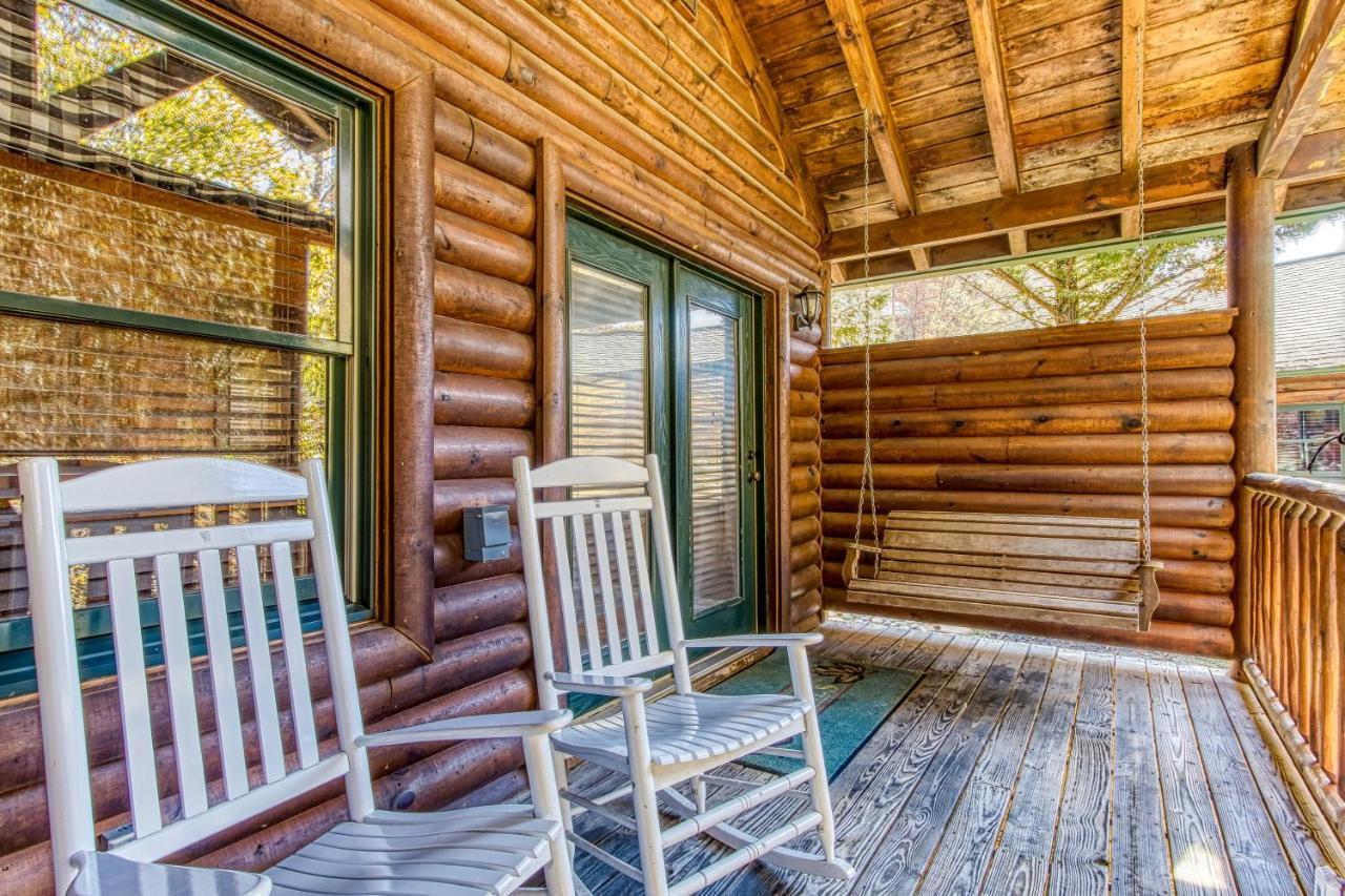 Dog Friendly, Romantic Mtn Getaway Hot Tub Pool Gatlinburg Luaran gambar