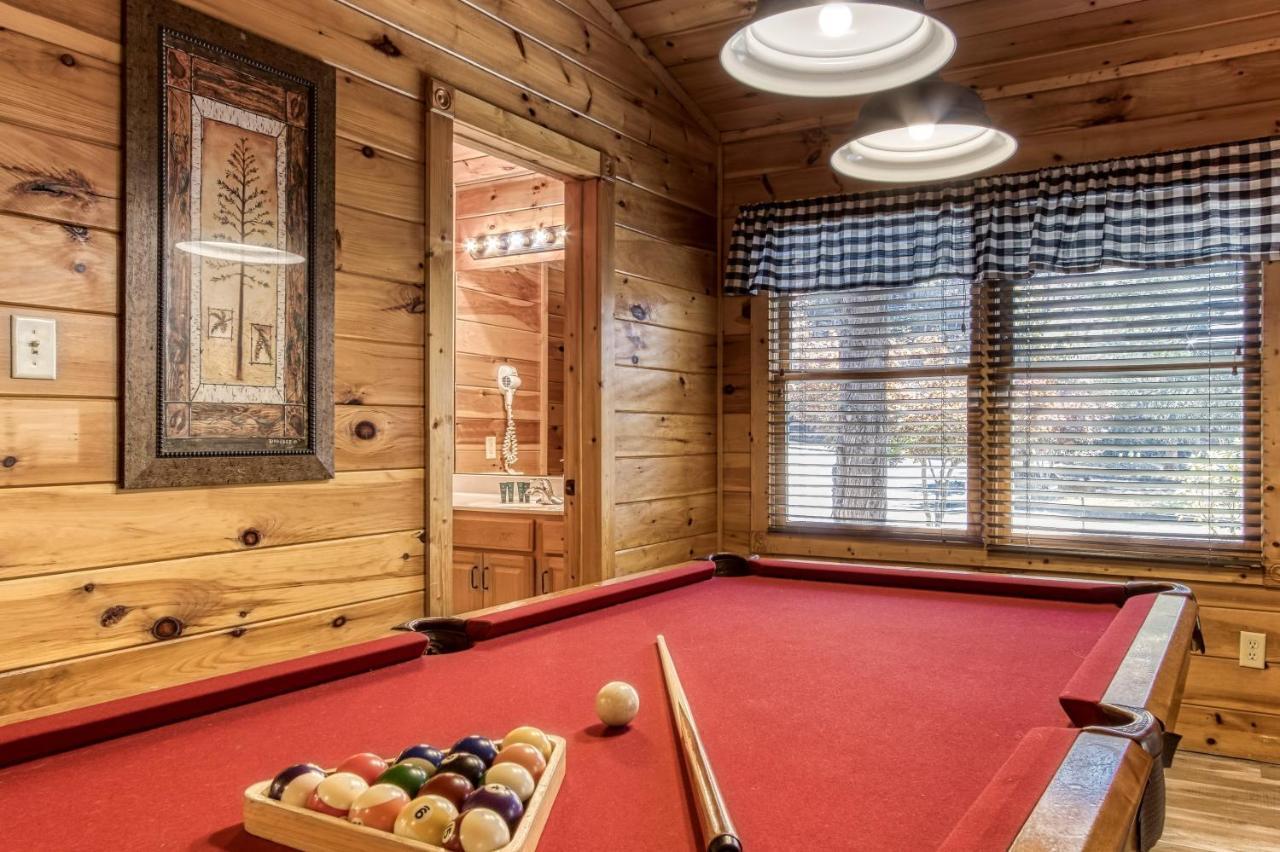 Dog Friendly, Romantic Mtn Getaway Hot Tub Pool Gatlinburg Luaran gambar