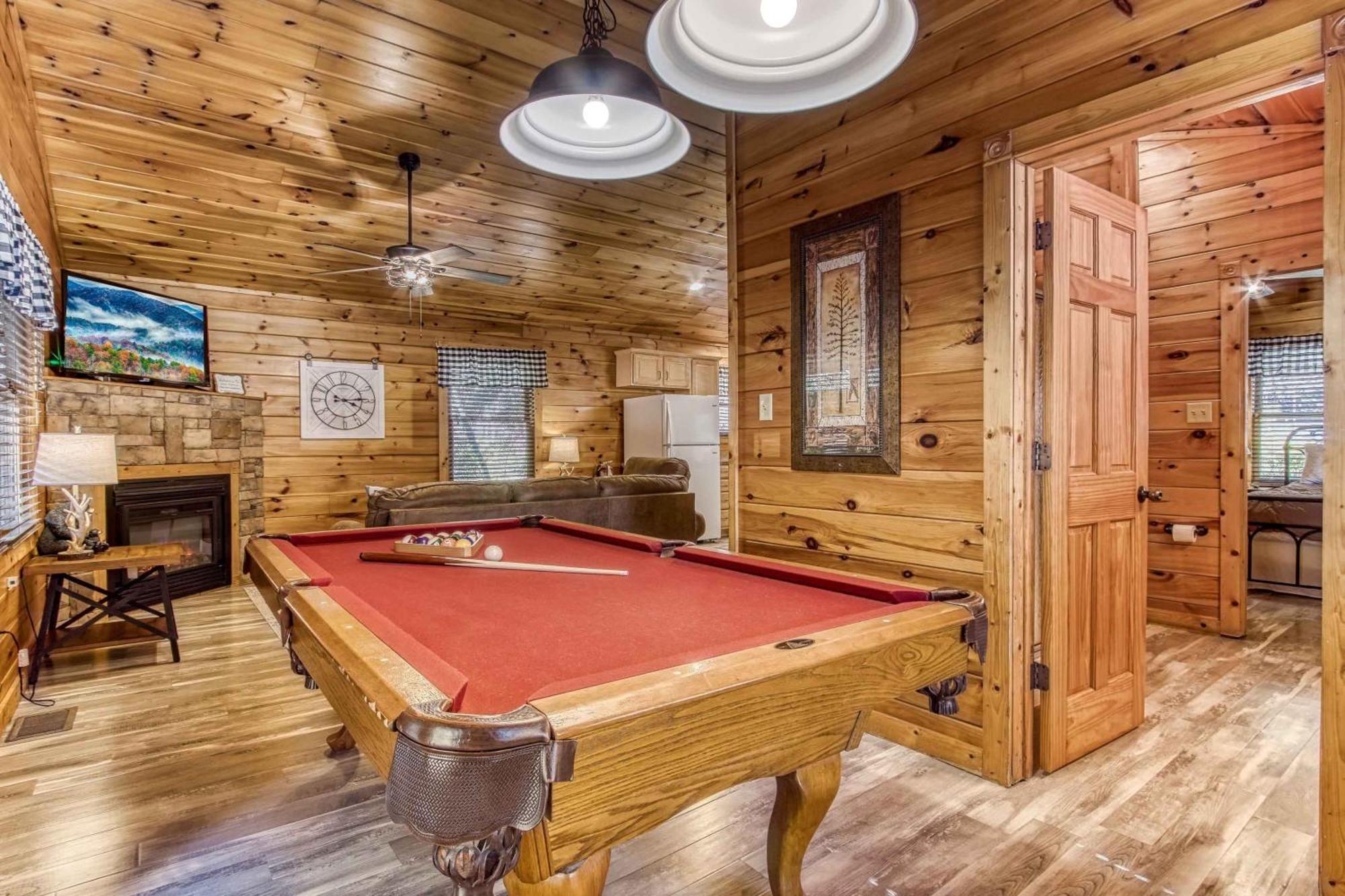 Dog Friendly, Romantic Mtn Getaway Hot Tub Pool Gatlinburg Luaran gambar