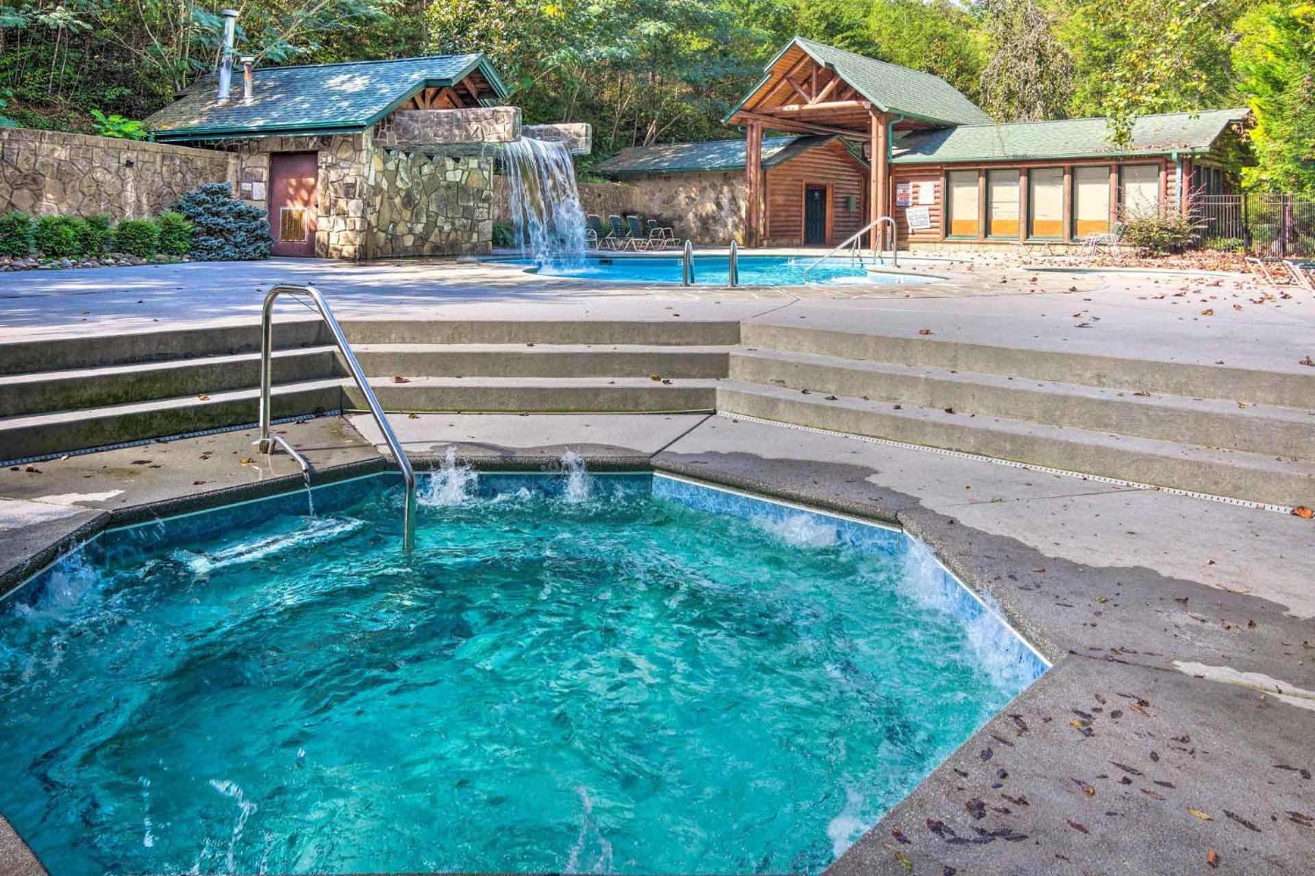 Dog Friendly, Romantic Mtn Getaway Hot Tub Pool Gatlinburg Luaran gambar
