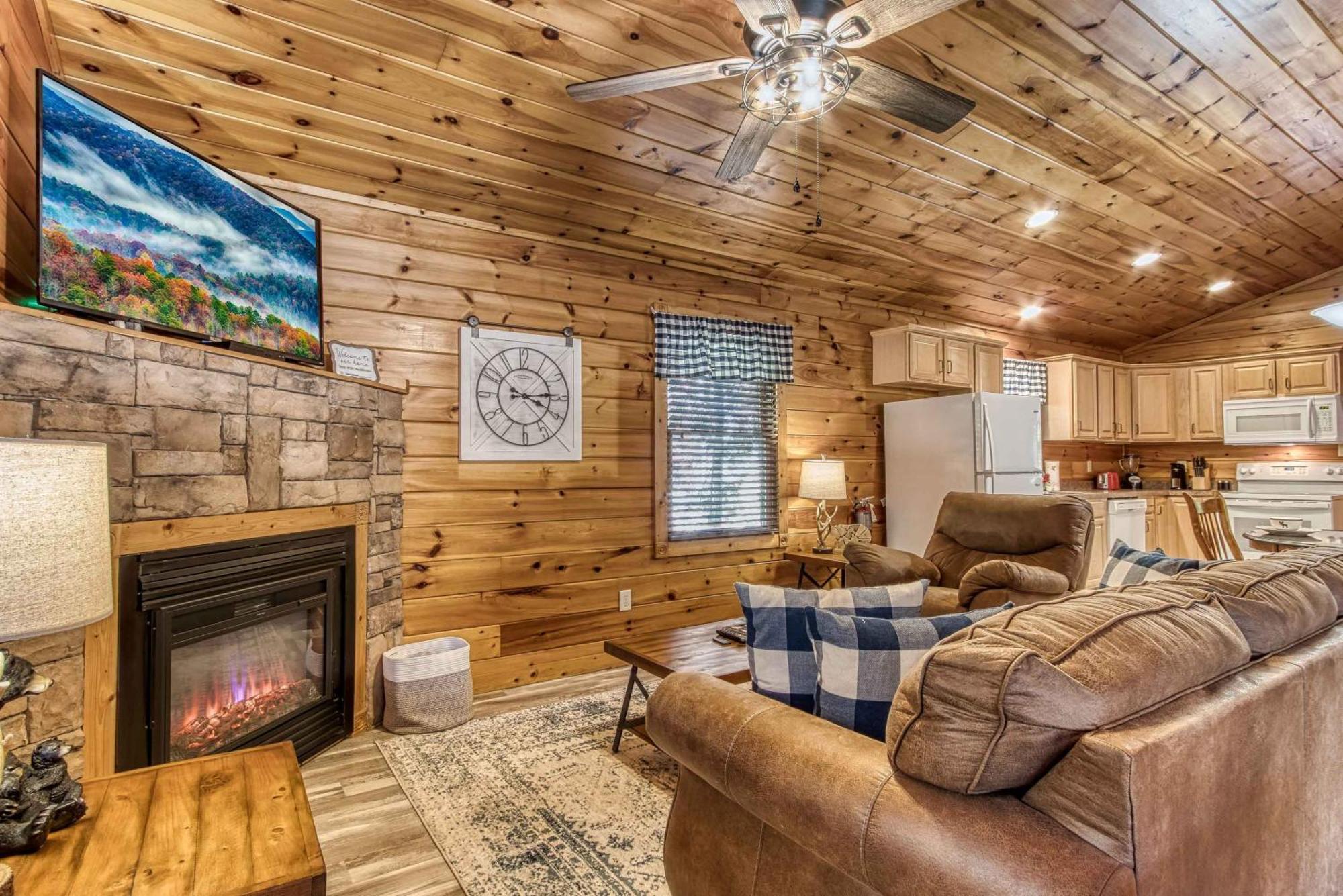 Dog Friendly, Romantic Mtn Getaway Hot Tub Pool Gatlinburg Luaran gambar